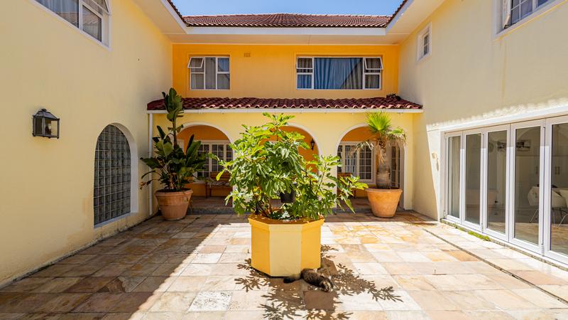 1 Bedroom Property for Sale in Constantia Western Cape